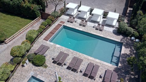 Bird's eye view, Swimming pool