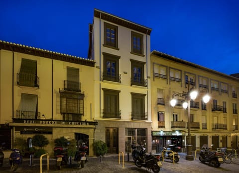 Imeda Apartamentos Escudo del Carmen 19 Apartment in Granada