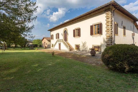 Property building, Patio, Garden