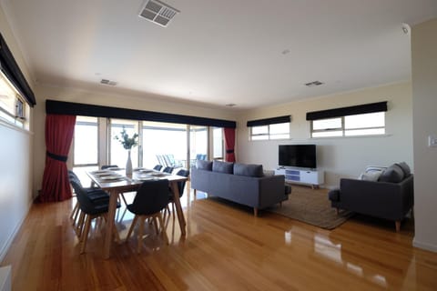 Living room, Sea view