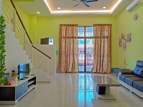 Sky Mirror Homestay House in Selangor, Malaysia