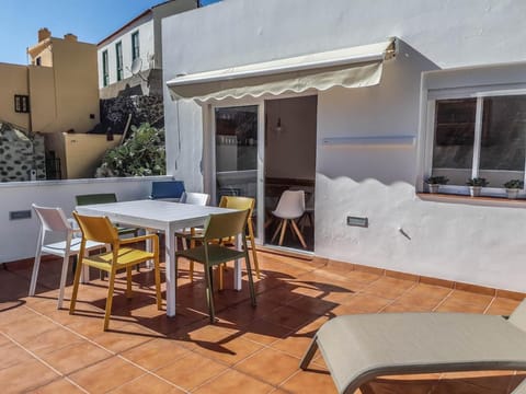 Off site, Balcony/Terrace, Dining area