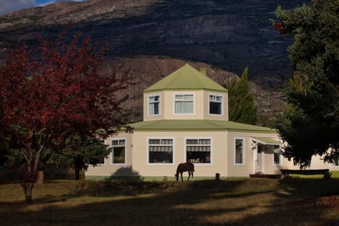 Estancia Cristina Lodge - El Calafate Nature lodge in Santa Cruz Province