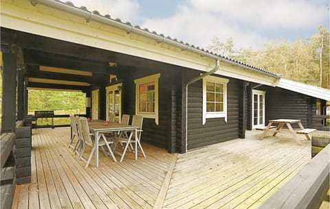 3 Bedroom Cozy Home In Aakirkeby House in Bornholm