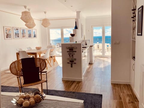 Sky & Sea Apartment in Sesimbra