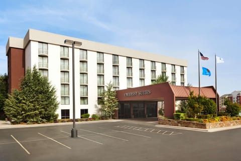 Embassy Suites by Hilton Oklahoma City Will Rogers Airport Hotel in Oklahoma City