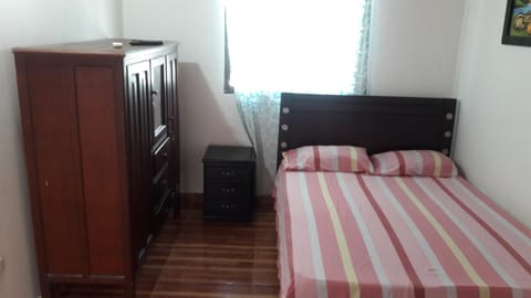 Photo of the whole room, Bedroom