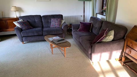 Hayloft Cottage - Dog Friendly With Private Garden House in East Devon District