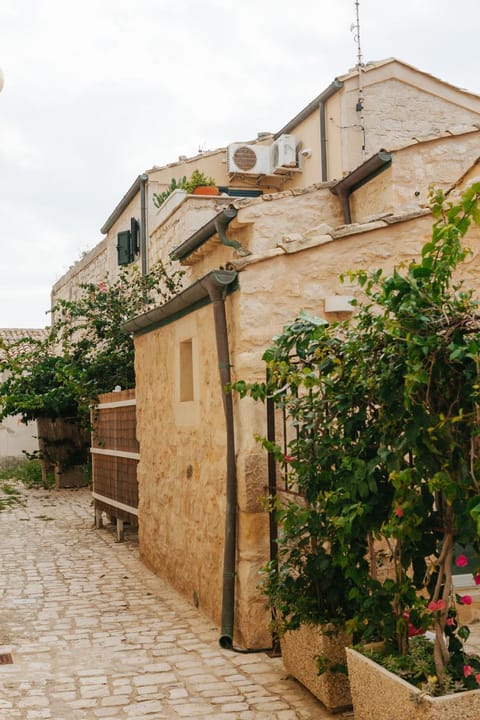 Typical Sicilian Stone House Apartamento in Sampieri