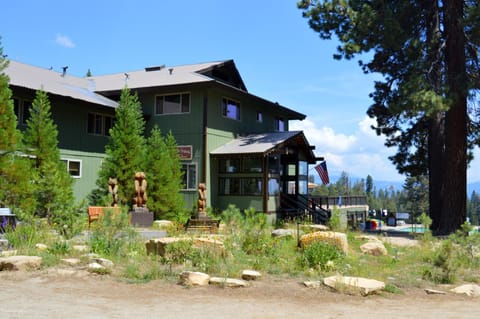 Montecito Sequoia Lodge Natur-Lodge in Sierra Nevada