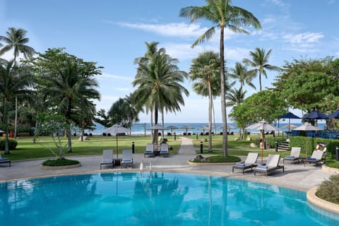 Phuket Marriott Resort & Spa, Merlin Beach Resort in Patong