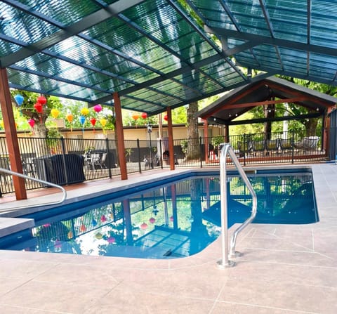 Pool view, Swimming pool, sunbed