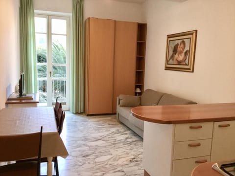 Bed, Balcony/Terrace, Living room, Dining area