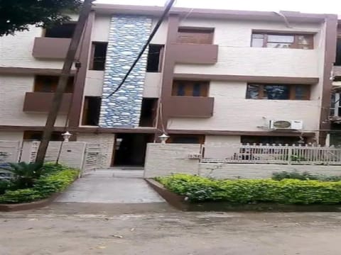 Best Homestay,Centrally located,Chandigarh,160018 Vacation rental in Chandigarh