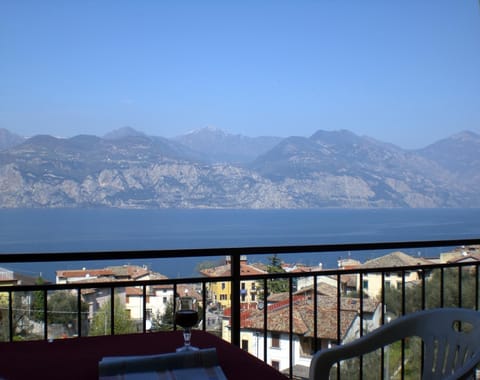 Balcony/Terrace, Lake view, River view