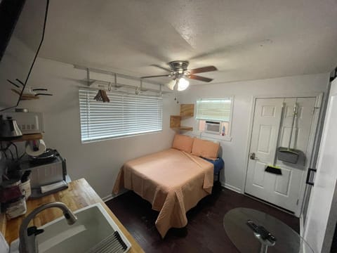 Pao and Pui Apartment in Kenner