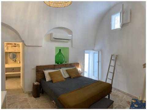 White Stone Flats & Studios House in Ostuni