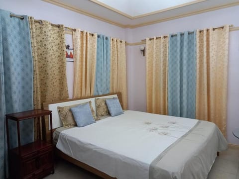 Hill View Home Stay Maison in Central Visayas