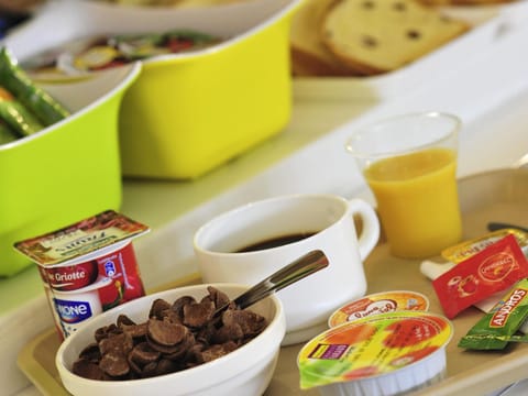 Property building, Breakfast