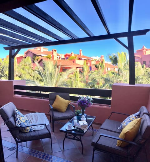 Balcony/Terrace, Garden view