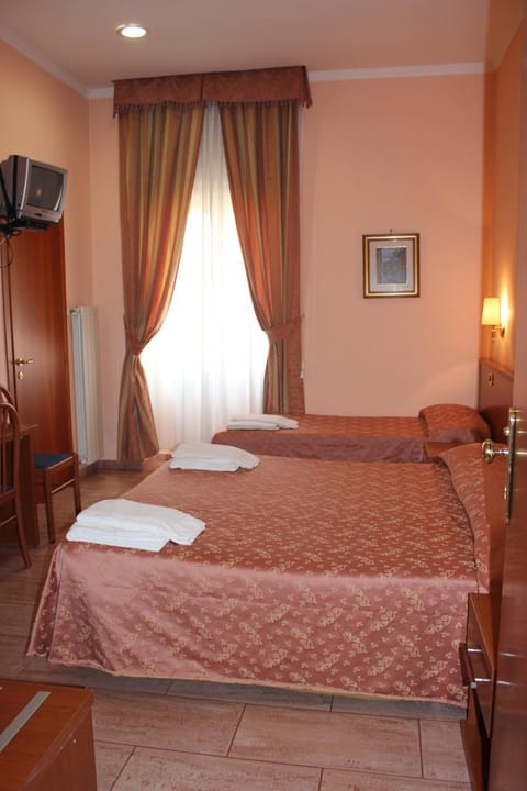 ALEX CITY INN III Bed and Breakfast in Rome