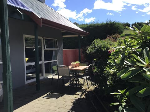 Self contained and private room Vacation rental in Dunedin