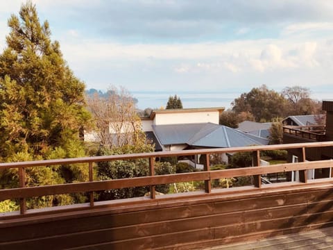 Balcony/Terrace, Lake view