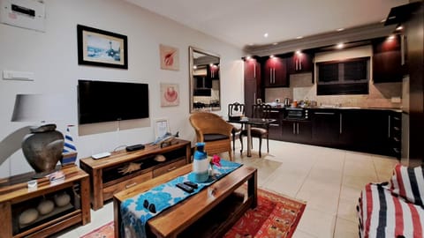 TV and multimedia, Kitchen or kitchenette, Living room, Dining area