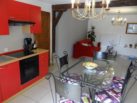 Gîte L'étable House in Dole