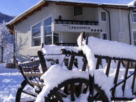 Facade/entrance, Winter