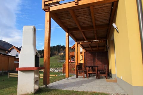 Patio, BBQ facilities, Garden