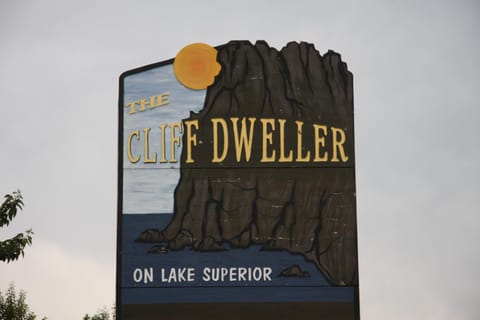 Cliff Dweller on Lake Superior Hotel in Minnesota