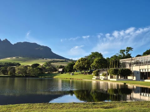 Property building, Restaurant/places to eat, Breakfast, Sunrise