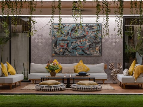 Living room, Seating area