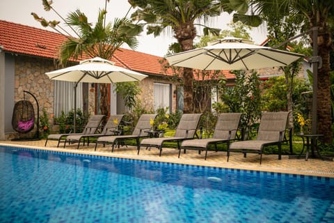 Tam Coc Holiday Hotel & Villa Hotel in Laos