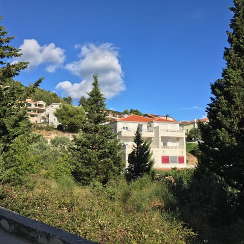 Apartments Perdijic Nemira Condominio in Split-Dalmatia County