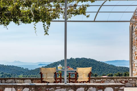 View (from property/room), Balcony/Terrace, Mountain view, Sea view