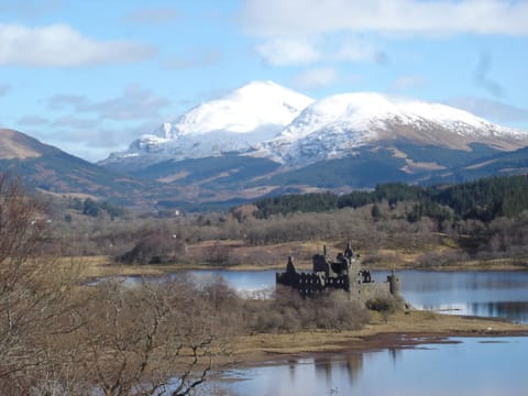 Nearby landmark, Natural landscape, Lake view, Mountain view