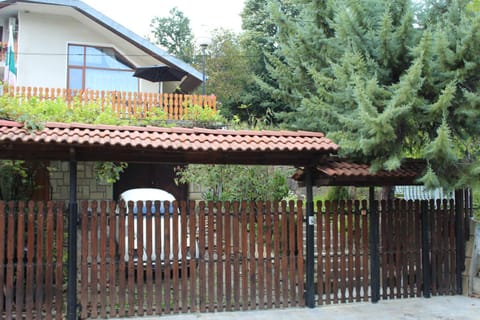Къща за гости-"Борики"-Габрово Chalet in Gabrovo
