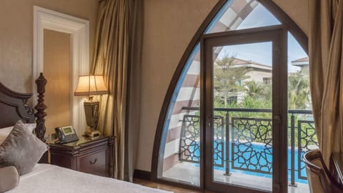 Zabeel Saray Royal Residences Lagoon Villa Villa in Dubai