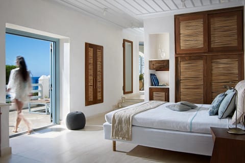 Bed, People, Balcony/Terrace, Photo of the whole room, Bedroom, Sea view