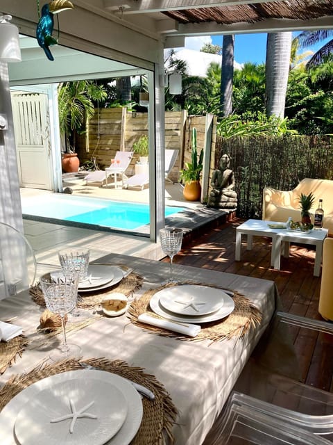 17 Les Palmes - Maison de charme - Piscine privée et accès plage House in Sainte-Anne