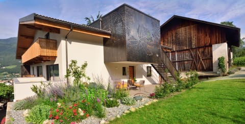 Property building, Patio, Garden