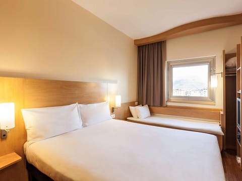 ibis London Luton Airport Hotel in Luton