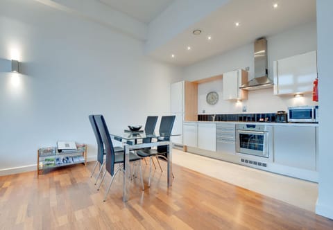 Dining area, kitchen