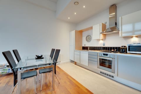 Dining area, kitchen