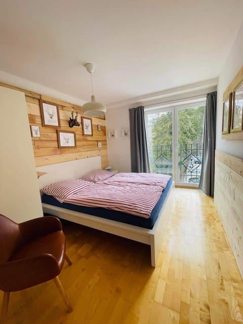 Bed, View (from property/room), Photo of the whole room, Bedroom