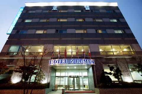 Incheon Airport Hotel Zeumes Hotel in Gyeonggi-do