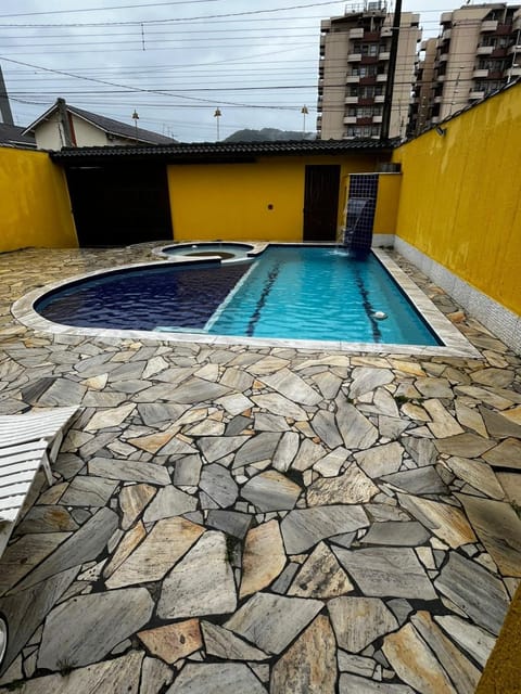 Casa com Piscina Martim de Sá House in Caraguatatuba