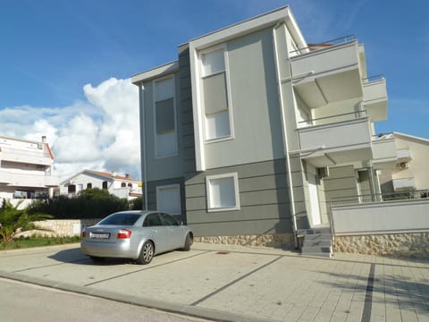 Apartments Tamarut Apartment in Novalja